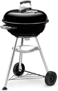 Weber Barbecue à Charbon Compact Kettle 47cm - Barbecue à Couvercle, Trépied et Roues - Barbecue d'Extérieur Autoportant avec Vasque en Porcelaine Émaillée - Noir (1221004)