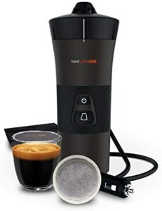Handpresso – Cafetiere portable 12V Handcoffee Auto 21000, Machine a cafe portable à dosette Senseo pour voiture 12V. Cafetiere Senseo allume-cigare pour le voyage, camping-car